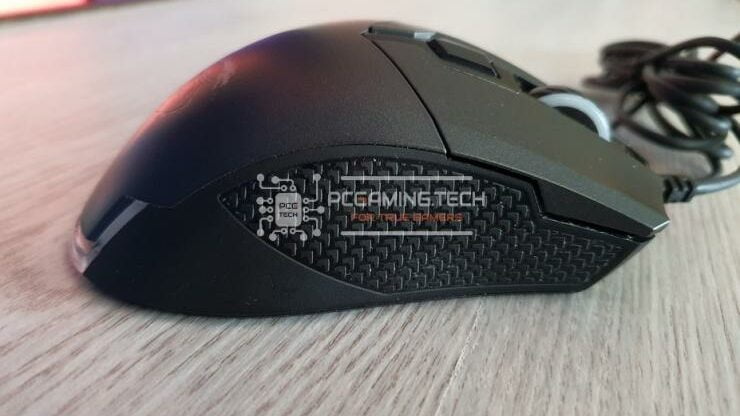 msi-clutch-gm50-gaming-mouse-12